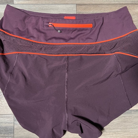 Athleta Run‎ With It Short - XS - Picture 8 of 11